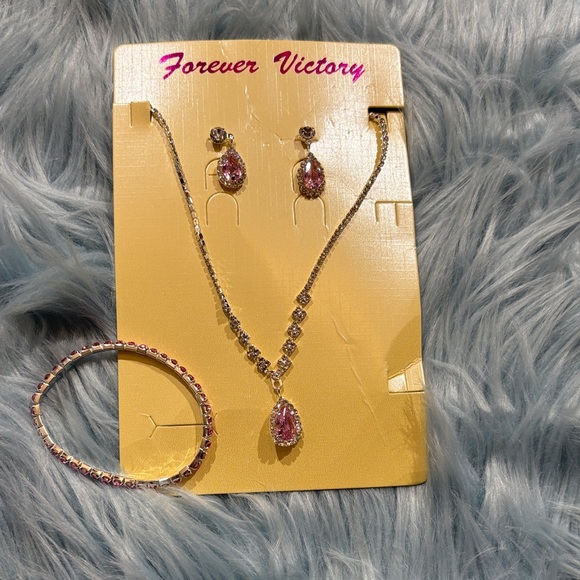 NWT Forever Victory Pink Silver Necklace Bracelet Earring Set - Picture 1 of 6